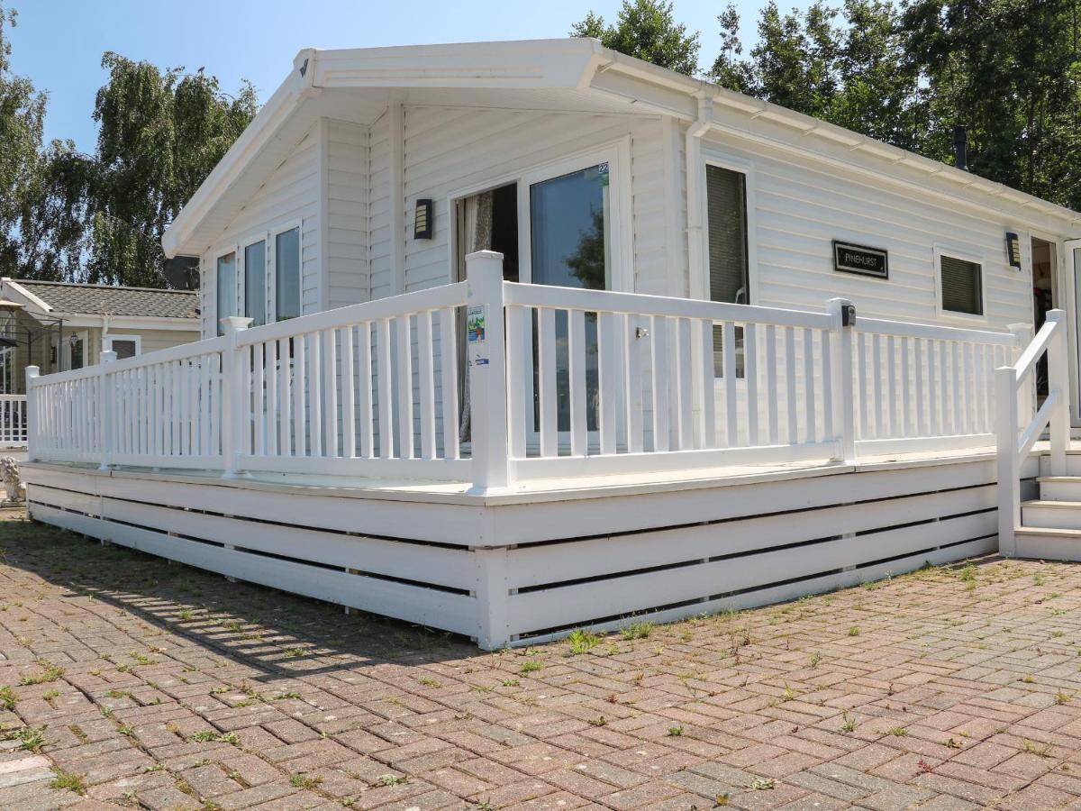 The Goodwood Lodge شيشستر المظهر الخارجي الصورة